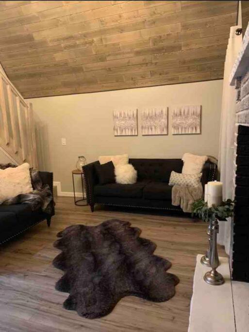 Cozy A-frame House Close To Camelback